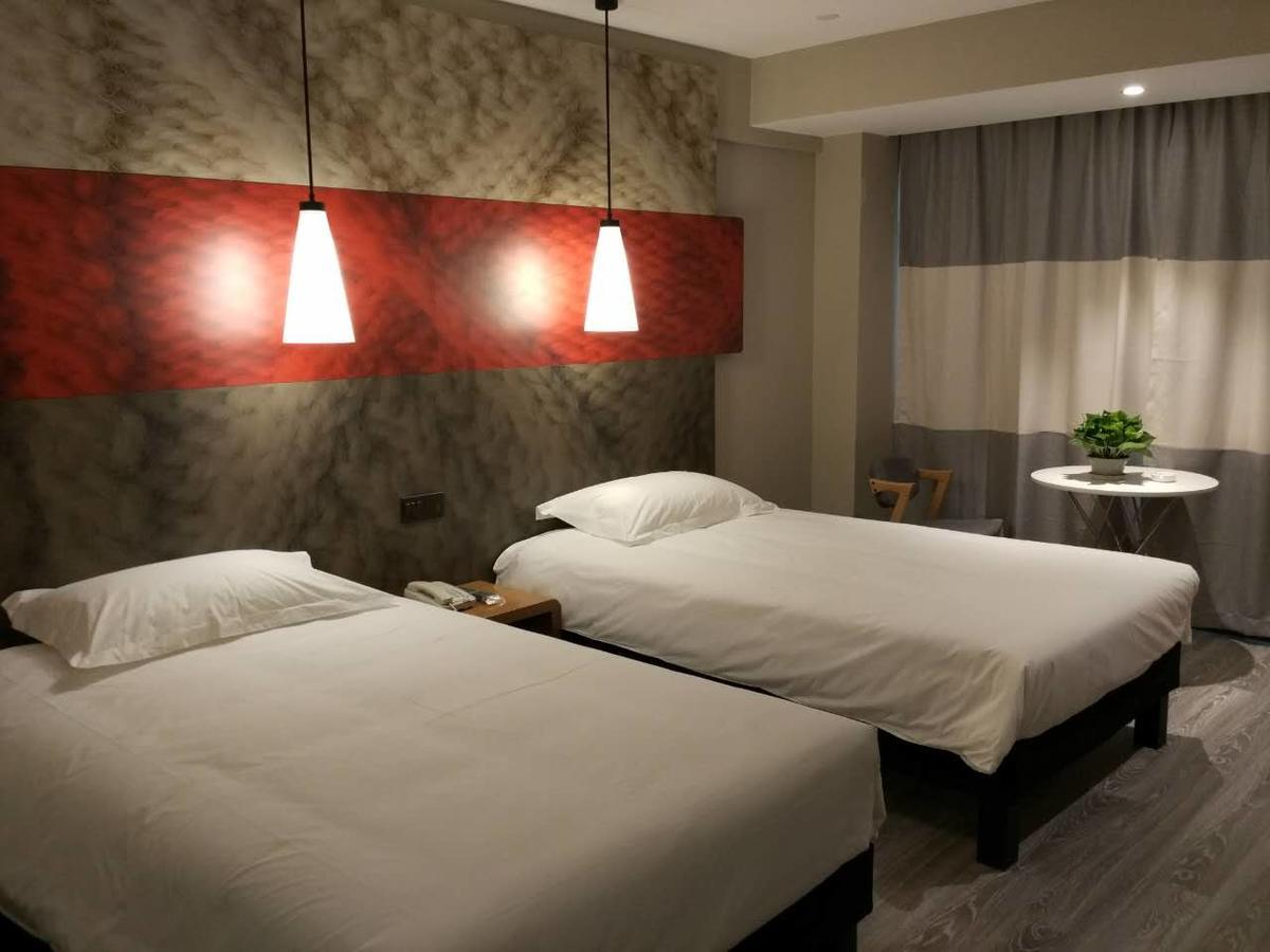 ไอบิส เฉิงตู เวสต์ จิงชุย โร้ด Hotel ภายนอก รูปภาพ