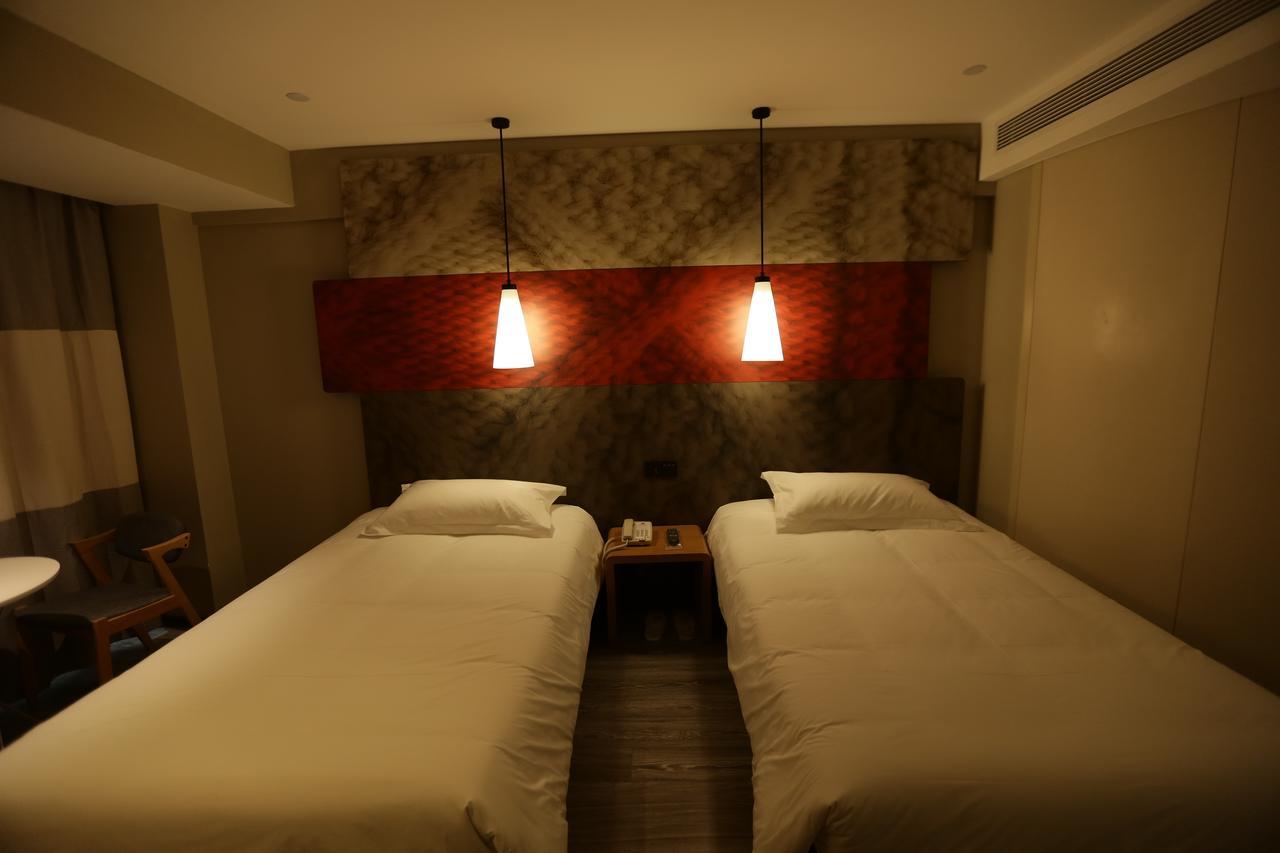 ไอบิส เฉิงตู เวสต์ จิงชุย โร้ด Hotel ภายนอก รูปภาพ